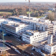 طرح توجیهی بیمارستان: رازی که بانک‌داران هرگز به شما نمی‌گویند (راهنمای عملی ۱۴۰۴)